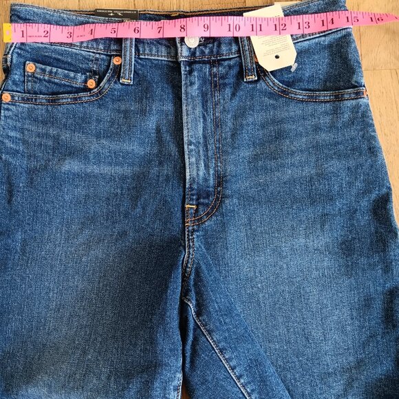 Levi's dark wash bermuda shorts BNWT - Picture 6 of 6